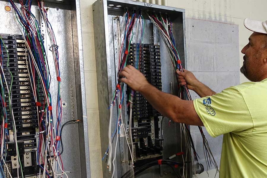 Commercial and industrial electrical contractors